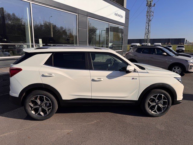 Korando 1.5 Benzín 120kW/163k | Style+ bílá